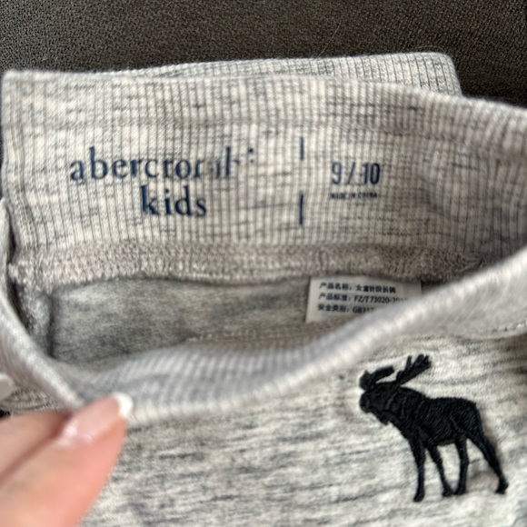 Abercrombie Kids Gray and Black Sweatpants Bundle - Picture 2 of 3